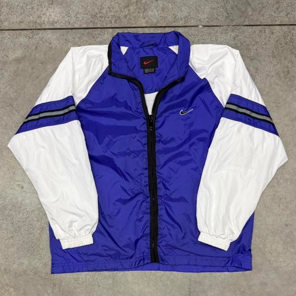 Vintage Nike Woman's Windbreaker Zip Up Jacket